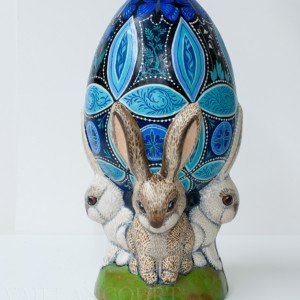 "Six Butterflies" Bunnies with Egg