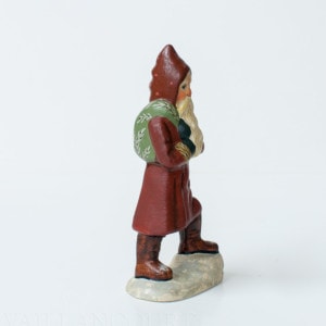 Striding Belsnickel