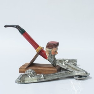 Father Christmas Pipe with Wooden Stand (Original with Mould)