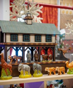The Noah's Ark Collection (Ark and Seven Pairs)