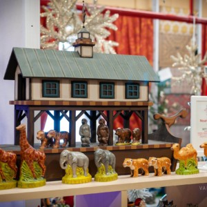 The Noah's Ark Collection (Ark and Seven Pairs)