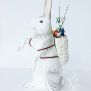 MAROLIN Large White Hare Candy Box with Basket