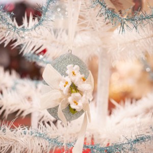 The Vintage Spring Pre-Decorated Feather Tree Dining Collection