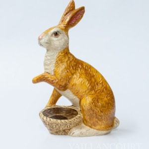 Classic Rabbit with Paw out