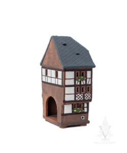 Keramik Small Tudor with Flower Boxes