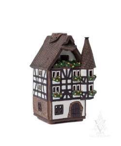 Keramik White Tudor with Flower Boxes