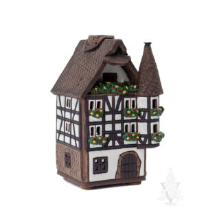 Keramik White Tudor with Flower Boxes