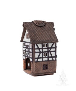 Keramik White Tudor with Flower Boxes