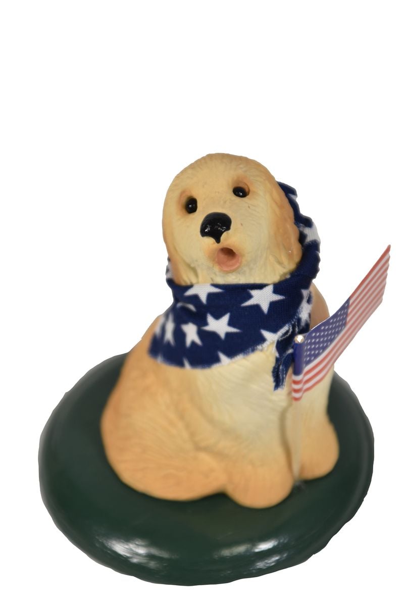 Patriotic Retriever Caroler
