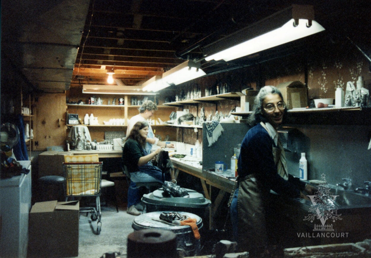 The "upgraded" pouring room located in the Vaillancourt's basement with the first pouring team.