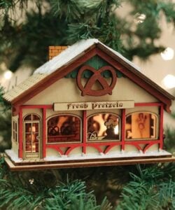 Peppermint Twist Pretzel Cottage